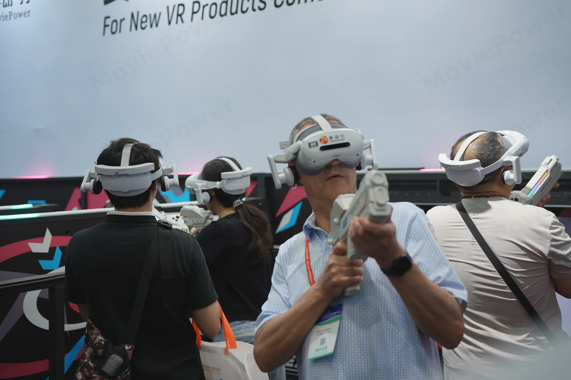 vr-explora-x-case-13